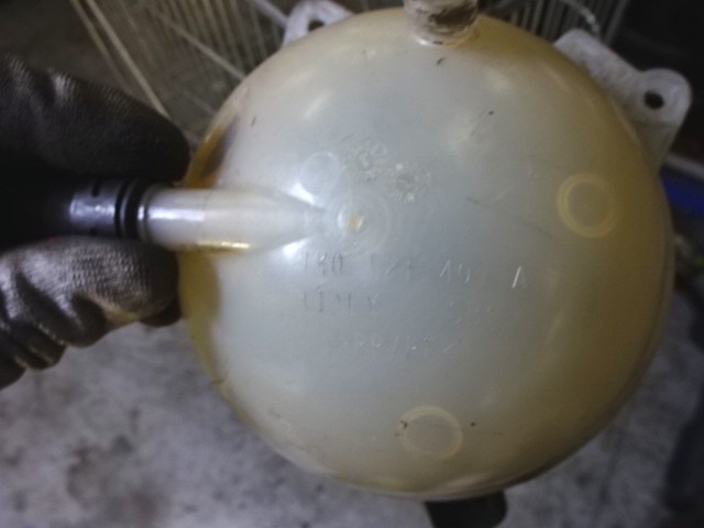 HLADILNA VODA ZA RADIJATORJE OEM N. 1K0121407A ORIGINAL REZERVNI DEL VOLKSWAGEN GOLF PLUS 5M1 521 MK1 (2004 - 2009) DIESEL LETNIK 2006