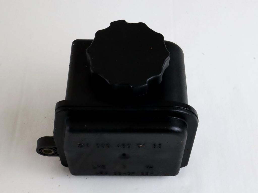 REZERVOAR CRPALKA  SERVO VOLAN OEM N. A0004600183 ORIGINAL REZERVNI DEL MERCEDES CLASSE E W211 S211 BER/SW (03/2002 - 05/2006) BENZINA LETNIK 2005