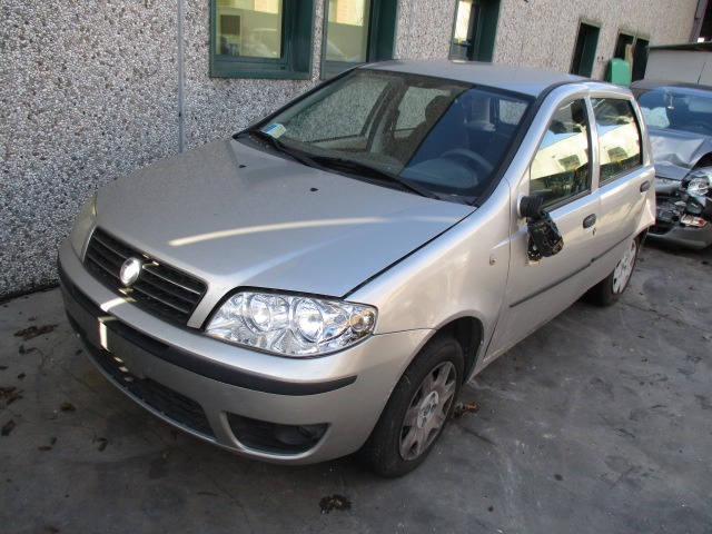 FIAT PUNTO 1.2 44KW 5P B 5M (2004) RICAMBI IN MAGAZZINO 