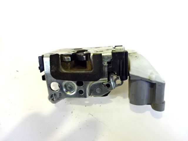 CENTRALNO ZAKLEPANJE ZADNJIH DESNIH VRAT OEM N. 51734603 ORIGINAL REZERVNI DEL FIAT MULTIPLA 186 R (2004 - 2010) BENZINA/METANO LETNIK 2009