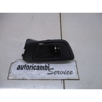 NOTRANJA KLJUKA  OEM N. 8A61-A22600 ORIGINAL REZERVNI DEL FORD FIESTA CB1 CNN MK6 (09/2008 - 11/2012) DIESEL LETNIK 2009