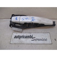 ZUNANJA KLJUKA ZADNJA LEVA VRATA OEM N. 25936893 ORIGINAL REZERVNI DEL CHEVROLET CRUZE J300 J305 (2009 - 2019) DIESEL LETNIK 2013