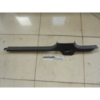 NOTRANJA OBLOGA PRAGA  OEM N. 8P4853906 ORIGINAL REZERVNI DEL AUDI A3 MK2R 8P 8PA 8P1 8P7 (2008 - 2012)DIESEL LETNIK 2008