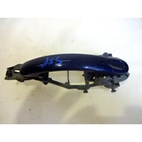 ZUNANJA KLJUKA ZADNJA LEVA VRATA OEM N. 1K5837205GRU ORIGINAL REZERVNI DEL VOLKSWAGEN GOLF PLUS 5M1 521 MK1 (2004 - 2009) DIESEL LETNIK 2006