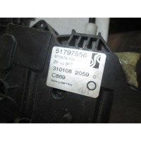 CENTRALNI ZAKLEP SPREDNJIH VRAT  OEM N. 51797558 ORIGINAL REZERVNI DEL FIAT GRANDE PUNTO 199 (2005 - 2012) DIESEL LETNIK 2005