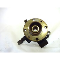 VRTLJIVI LEZAJ DESNO / PESTO KOLESA Z LEZAJEM SPREDAJ OEM N. 8200345945 402022048R ORIGINAL REZERVNI DEL RENAULT CLIO BR0//1 CR0/1 KR0/1 MK3 R (05/2009 - 2013) BENZINA/GPL LETNIK 2010