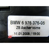 PEPELNIK / DRZALA ZA PIJACO OEM N. 697637605 ORIGINAL REZERVNI DEL BMW SERIE 5 E60 E61 (2003 - 2010) DIESEL LETNIK 2008