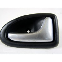 NOTRANJA KLJUKA  OEM N. 7700423888 ORIGINAL REZERVNI DEL RENAULT CLIO BB CB MK2 R / CLIO STORIA (05/2001 - 2012) DIESEL LETNIK 2004