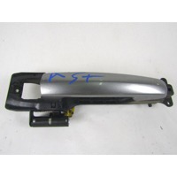 ZUNANJA KLJUKA SPREDNJA LEVA VRATA OEM N. 71743893 ORIGINAL REZERVNI DEL FIAT SEDICI FY (2006 - 4/2009) DIESEL LETNIK 2006