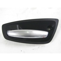 NOTRANJA KLJUKA  OEM N. 51417147167 ORIGINAL REZERVNI DEL BMW SERIE 1 BER/COUPE/CABRIO E81/E82/E87/E88 (2003 - 2007) DIESEL LETNIK 2006