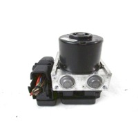 ABS AGREGAT S PUMPO OEM N. 8V512M110AD ORIGINAL REZERVNI DEL FORD FIESTA CB1 CNN MK6 (09/2008 - 11/2012) BENZINA LETNIK 2010