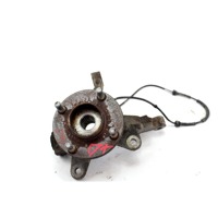 VRTLJIVI LEZAJ DESNO / PESTO KOLESA Z LEZAJEM SPREDAJ OEM N. 1771022 ORIGINAL REZERVNI DEL FORD FIESTA CB1 CNN MK6 (09/2008 - 11/2012) DIESEL LETNIK 2010