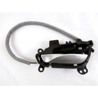 NOTRANJA KLJUKA  OEM N. 51417240411 ORIGINAL REZERVNI DEL BMW SERIE 1 BER/COUPE F20/F21 (2011 - 2015) DIESEL LETNIK 2013