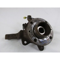 LEVI VRTLJIVI LEZAJ / PESTO KOLESA Z LEZAJEM SPREDAJ OEM N. 8200207307 ORIGINAL REZERVNI DEL RENAULT CLIO BB CB MK2 R / CLIO STORIA (05/2001 - 2012) DIESEL LETNIK 2003