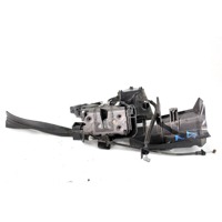 CENTRALNI ZAKLEP SPREDNJIH VRAT  OEM N. 3M5A-R21812-AK ORIGINAL REZERVNI DEL FORD FOCUS DA HCP DP MK2 BER/SW (2005 - 2008) DIESEL LETNIK 2006