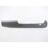 NOTRANJE OKRASNE LETVE  OEM N. 5K1858417B ORIGINAL REZERVNI DEL VOLKSWAGEN GOLF VI 5K1 517 AJ5 MK6 (2008-2012) DIESEL LETNIK 2010