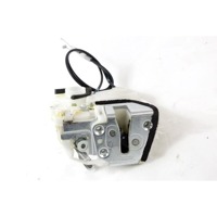 CENTRALNO ZAKLEPANJE ZADNJIH DESNIH VRAT OEM N. 82301-51K20 ORIGINAL REZERVNI DEL SUZUKI SPLASH EX (03-2008/05-2012)BENZINA/GPL LETNIK 2009