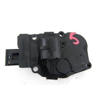 MOTORCEK OGREVANJA OEM N. 929888G ORIGINAL REZERVNI DEL BMW SERIE 1 BER/COUPE/CABRIO E81/E82/E87/E88 LCI R (2007 - 2013) DIESEL LETNIK 2010