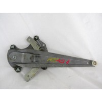 ROCNI SISTEM ZA DVIGOVANJE ZADNJEGA STEKLA  OEM N. 834021J000 ORIGINAL REZERVNI DEL HYUNDAI I20 PB PBT MK1 R (2012 - 2014) BENZINA/GPL LETNIK 2013