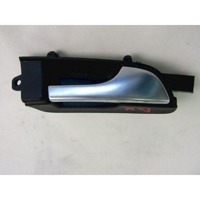 NOTRANJA KLJUKA  OEM N. 8P3867020 ORIGINAL REZERVNI DEL AUDI A3 MK2 8P 8PA 8P1 (2003 - 2008)DIESEL LETNIK 2003