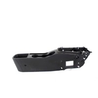 PLASTIKA MED SEDEZI BREZ NASLONJALA ROK OEM N. 13310022 ORIGINAL REZERVNI DEL OPEL ASTRA J P10 5P/3P/SW (2010 - 2015) DIESEL LETNIK 2011