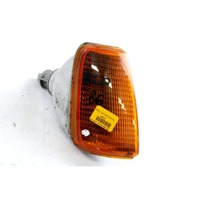 SPREDNJI INDIKATOR OEM N. 867953050 ORIGINAL REZERVNI DEL VOLKSWAGEN POLO 86C 80 (1982 - 1994)BENZINA LETNIK 1990