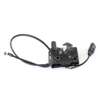 ZAKLEP POKROVA MOTORJA  OEM N. 8W0823509C ORIGINAL REZERVNI DEL AUDI A5 F5 (DAL 2016)DIESEL LETNIK 2021