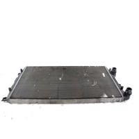 RADIATOR VODE OEM N. 1K0121253AA ORIGINAL REZERVNI DEL VOLKSWAGEN GOLF V 1K1 1K5 MK5 BER/SW (02/2004-11/2008) DIESEL LETNIK 2005