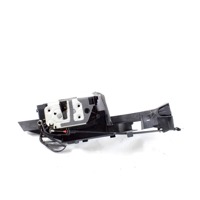 CENTRALNI ZAKLEP SPREDNJIH VRAT  OEM N. AM5A-U21812-BE ORIGINAL REZERVNI DEL FORD CMAX GRAND CMAX MK2 DXA-CB7 DXA-CEU (2010 - 03/2015) DIESEL LETNIK 2015