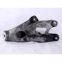 NOSILCI MOTORJA/DRUGO OEM N. 8K0199307AP ORIGINAL REZERVNI DEL AUDI A4 B8 8K2 BER/SW/CABRIO (2007 - 11/2015) DIESEL LETNIK 2009