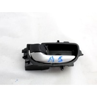 69206-0D271 MANIGLIA INTERNA PORTA ANTERIORE SINISTRA TOYOTA YARIS P13 1.5 I 55KW AUT 5P (2017) RICAMBIO USATO