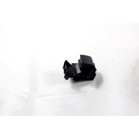 8481002260 COMANDO INTERRUTTORE ALZA-VETRO ALZA-CRISTALLO PORTA TOYOTA YARIS P21 1.5 I 68KW AUT 5P (2021) RICAMBIO USATO