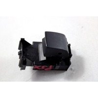 8481002260 COMANDO INTERRUTTORE ALZA-VETRO ALZA-CRISTALLO PORTA TOYOTA YARIS P21 1.5 I 68KW AUT 5P (2021) RICAMBIO USATO