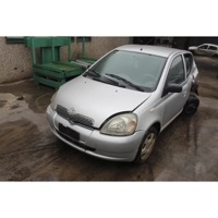 TOYOTA YARIS 1.4 D 55KW 5M 5P (2002) RICAMBI USATI AUTO IN PIAZZALE 