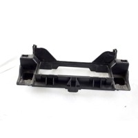 280388657R MASCHERINA RIVESTIMENTO SUPPORTO AUTORADIO RENAULT KANGOO 1.5 D 66KW 6M 2P (2014) RICAMBIO USATO