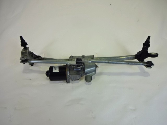 MOTORCEK PREDNJIH BRISALCEV OEM N. 6925706 ORIGINAL REZERVNI DEL BMW SERIE 1 BER/COUPE/CABRIO E81/E82/E87/E88 (2003 - 2007) BENZINA LETNIK 2005