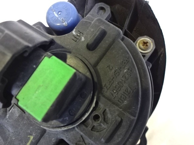 LEVA MEGLENKA OEM N. 89210657 812200D042 ORIGINAL REZERVNI DEL TOYOTA AVENSIS T27 MK3 BER/SW (2009 - 2015)DIESEL LETNIK 2011