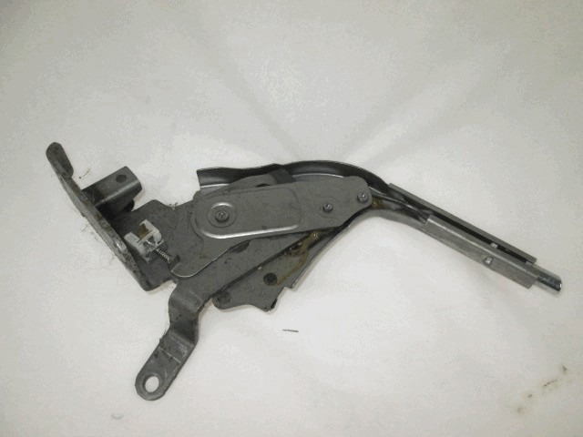 OEM N. 8V51-2780-AJW ORIGINAL REZERVNI DEL FORD FIESTA CB1 CNN MK6 (09/2008 - 11/2012) BENZINA/GPL LETNIK 2009