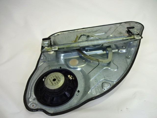 MEHANIZEM ZA ZADNJA VRATA  OEM N. 4M51-A045H23-A ORIGINAL REZERVNI DEL FORD FOCUS DA HCP DP MK2 BER/SW (2005 - 2008) DIESEL LETNIK 2005