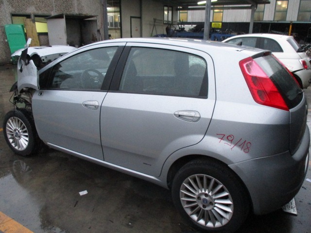 FIAT GRANDE PUNTO 1.9 D 88KW 6M 5P (2006) RICAMBI IN MAGAZZINO 