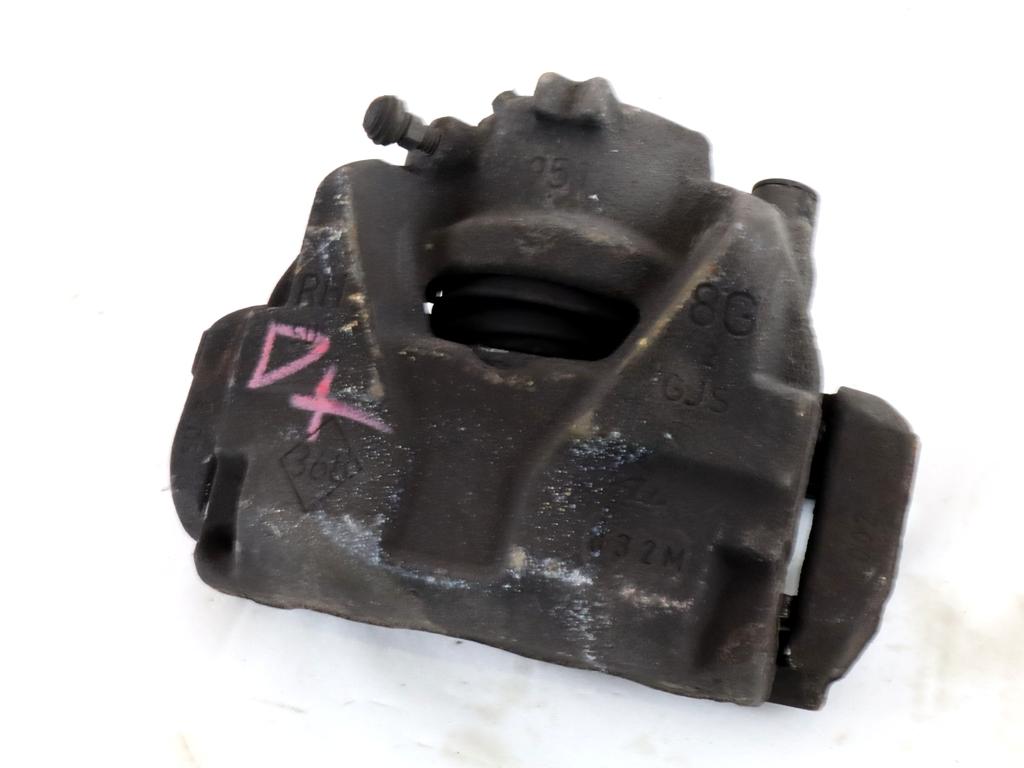 SPREDNJE DESNE ZAVORNE CELJUSTI  OEM N. 410018218R ORIGINAL REZERVNI DEL RENAULT MEGANE MK3 BZ0/1 B3 DZ0/1 KZ0/1 BER/SPORTOUR/ESTATE (2009 - 2015) DIESEL LETNIK 2010