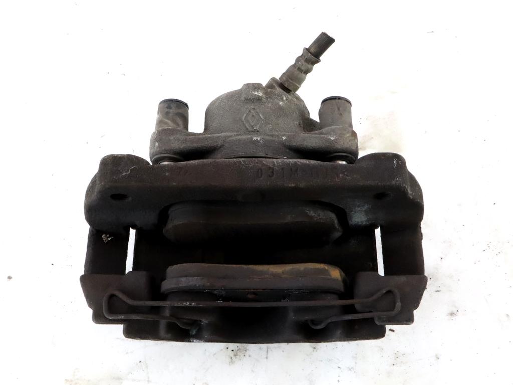 SPREDNJE DESNE ZAVORNE CELJUSTI  OEM N. 410018218R ORIGINAL REZERVNI DEL RENAULT MEGANE MK3 BZ0/1 B3 DZ0/1 KZ0/1 BER/SPORTOUR/ESTATE (2009 - 2015) DIESEL LETNIK 2010