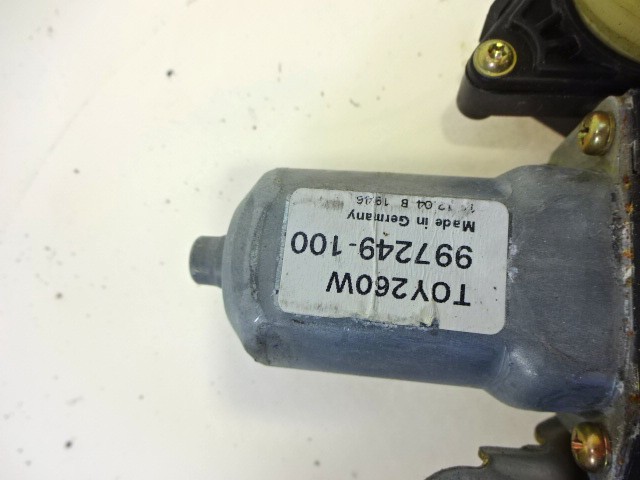 MEHANIZEM DVIGA ZADNJIH STEKEL  OEM N. 69840-0F020 ORIGINAL REZERVNI DEL TOYOTA COROLLA VERSO ZER ZZE12 R1 (2004 - 2009) BENZINA LETNIK 2005