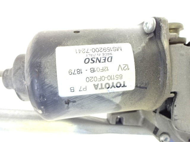 MOTORCEK PREDNJIH BRISALCEV OEM N. 85110-0F020 MS159200-7241 ORIGINAL REZERVNI DEL TOYOTA COROLLA VERSO ZER ZZE12 R1 (2004 - 2009) BENZINA LETNIK 2005