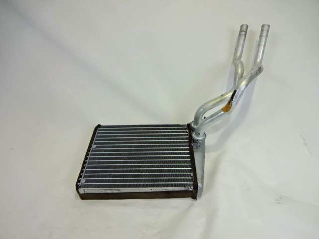 GRELEC RADIATORJA OEM N. A1648300061 ORIGINAL REZERVNI DEL MERCEDES CLASSE R W251 (2005 - 2010)DIESEL LETNIK 2007