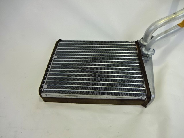 GRELEC RADIATORJA OEM N. A1648300061 ORIGINAL REZERVNI DEL MERCEDES CLASSE R W251 (2005 - 2010)DIESEL LETNIK 2007