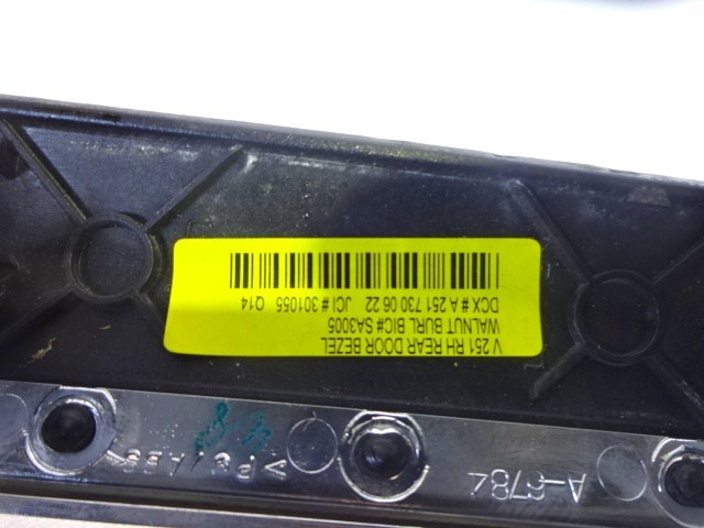 NOTRANJE OKRASNE LETVE  OEM N. A2517200322 A2517200422 A2517300522 A2517300622 ORIGINAL REZERVNI DEL MERCEDES CLASSE R W251 (2005 - 2010)DIESEL LETNIK 2007