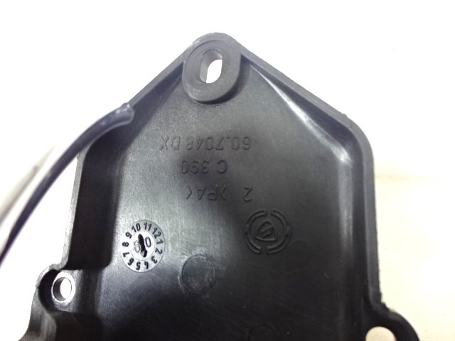 NOTRANJA KLJUKA  OEM N. 71749972 ORIGINAL REZERVNI DEL FIAT 500 CINQUECENTO 312 MK3 (2007 - 2015) BENZINA LETNIK 2009