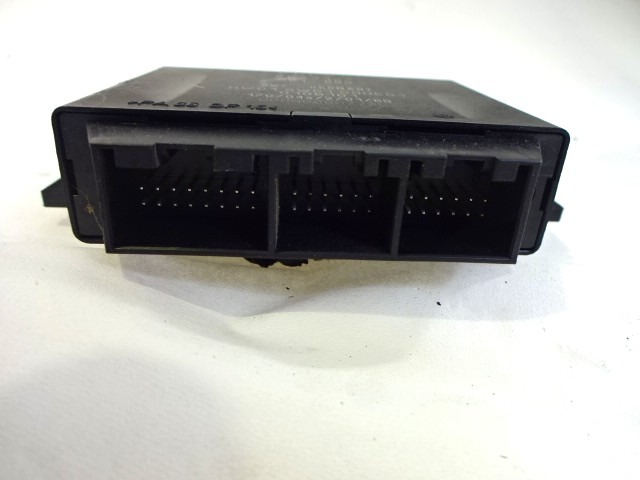 ECU PARKIRNI SENZORJI OEM N. 8673137 ORIGINAL REZERVNI DEL VOLVO V50 545 (2004 - 05/2007) DIESEL LETNIK 2006