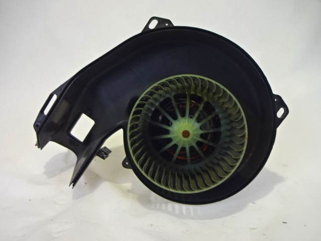 VENTILATOR  KABINE  OEM N. 13124703 ORIGINAL REZERVNI DEL OPEL MERIVA A X03 (2003 - 2006) BENZINA LETNIK 2003